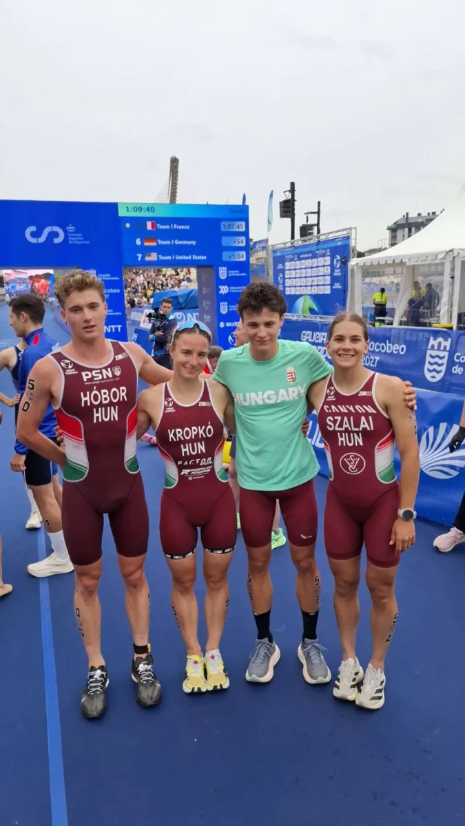 Történelmi ezüstérem: második lett a magyar junior/U23 mixváltó a pontevedrai triatlon világbajnokságon!