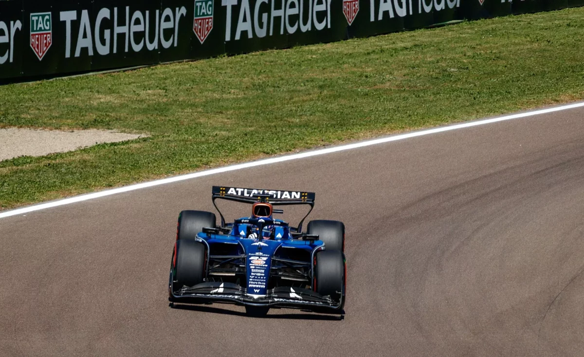 Alex Albon Williamse a 2025-ös imolai Forma–1-es hétvégén