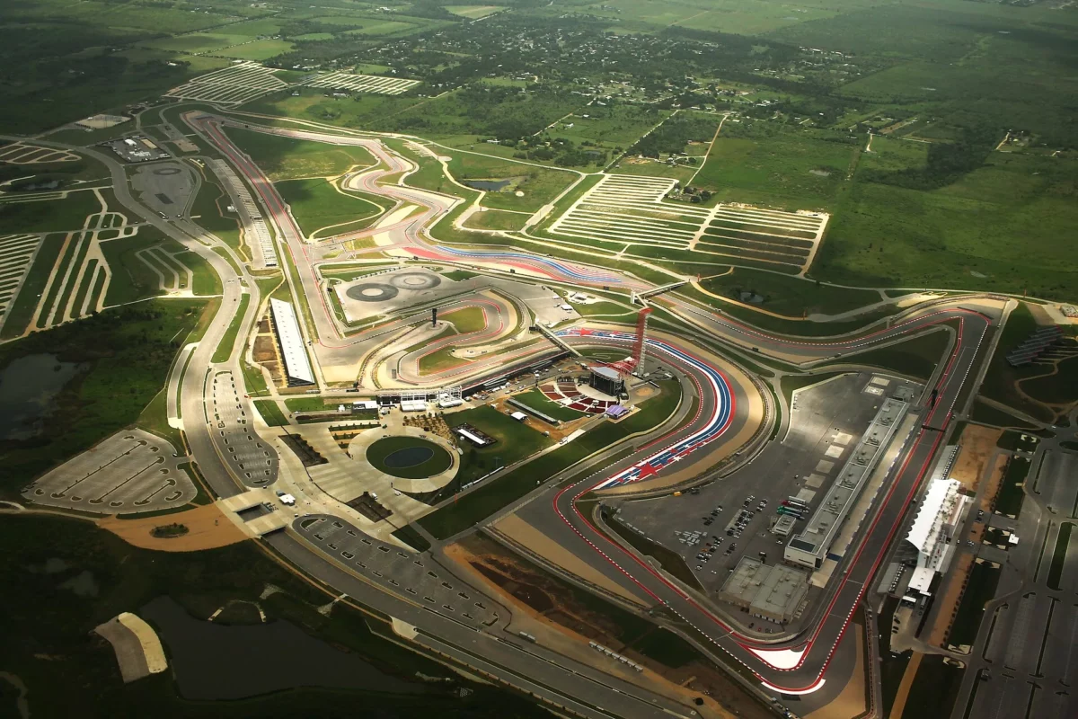 A texasi Austinban lévő Circuit of the Americas versenypálya légi felvételen.