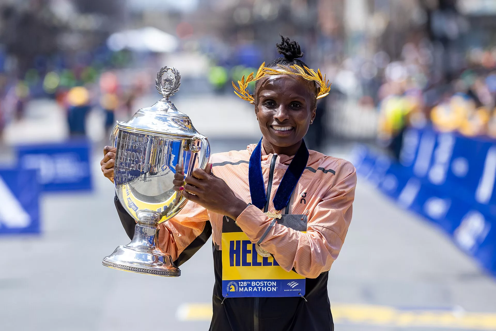 Hellen Obiri kenyai maratonfutó a 2024-es Bostoni Maratonon