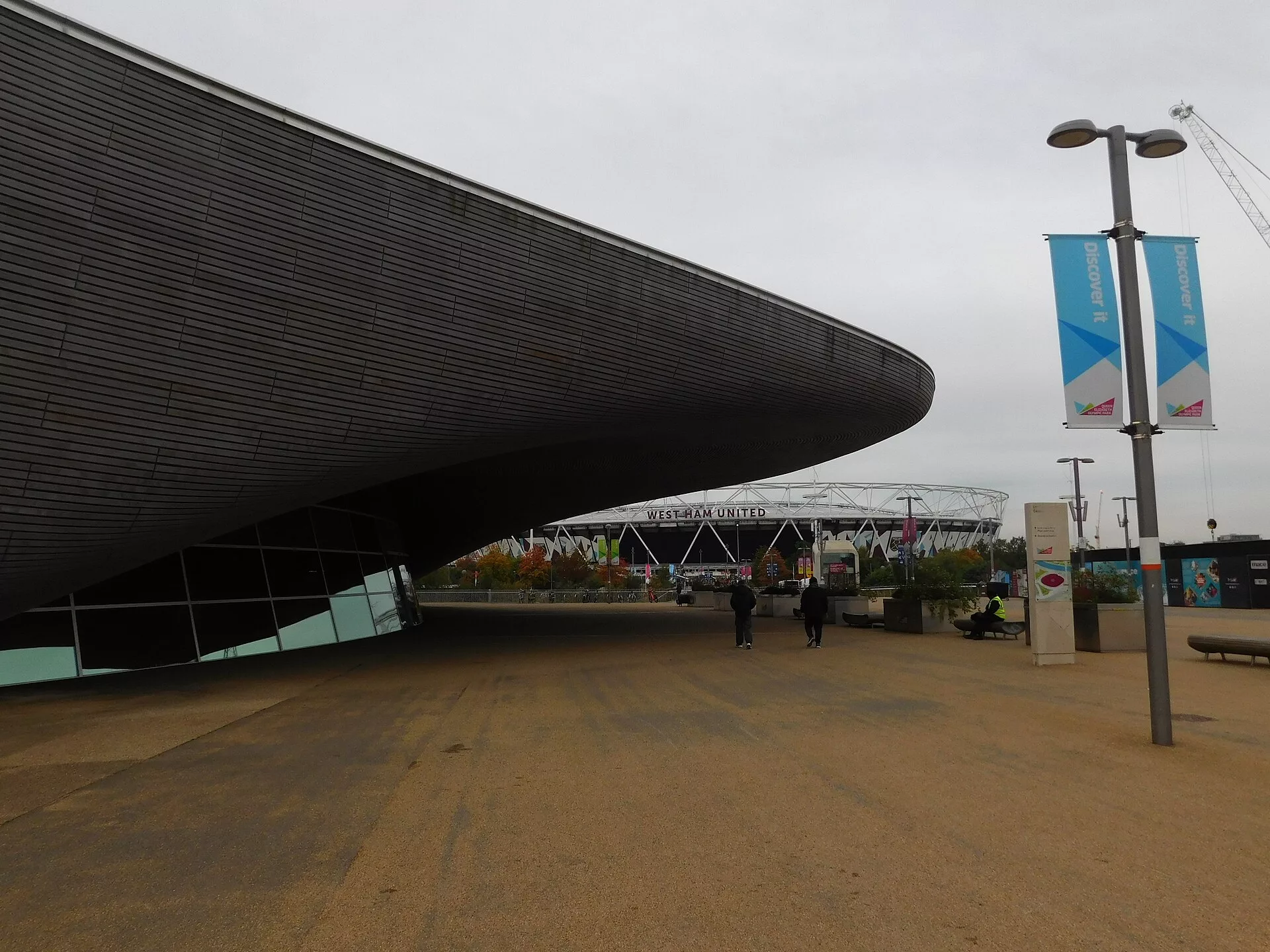 A londoni olimpiai park uszodája, a London Aquatics Centre, ahol a 2027-es úszó-világkupa döntő állomását rendezik
